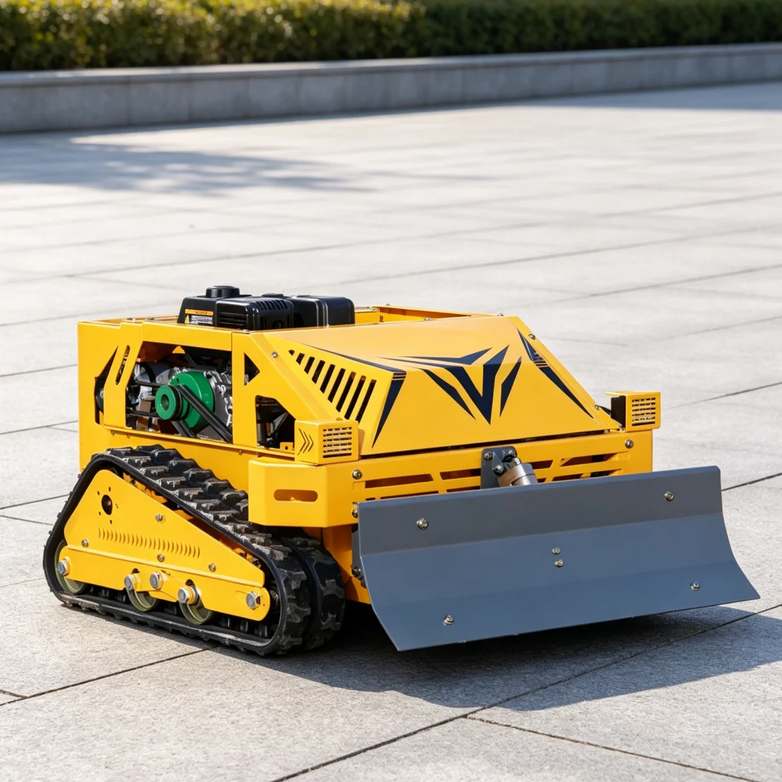 10.Customized RC Mower Wireless Lawn Mower Radio Controlled Lawn Mower Tracked Lawn Mower For Steep Slope