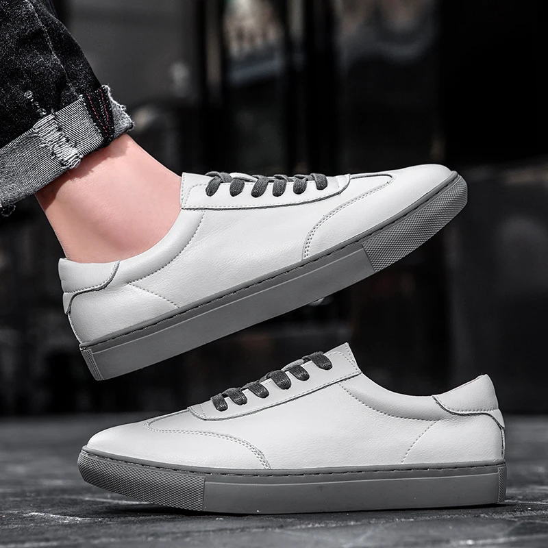 Men's New spring Board shoes High quality comfortable casual style Outdoor tourism and walking Comfortable lace up young shoes