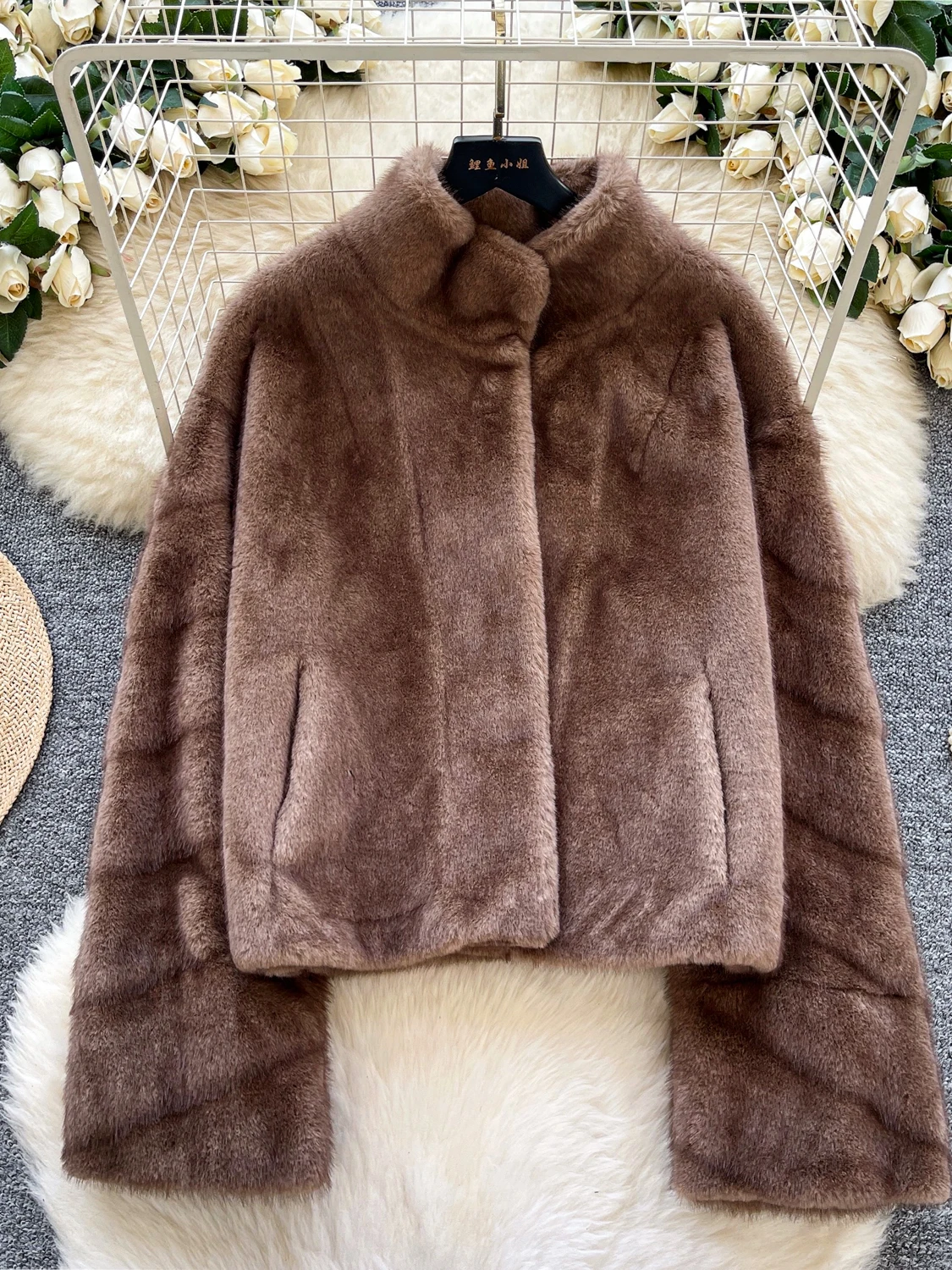 

High-End Faion Women's Long Sve Stand Collar Fur Jaet Loose Fit Ele Versatile Winter New Sle Top Quali Upperwear