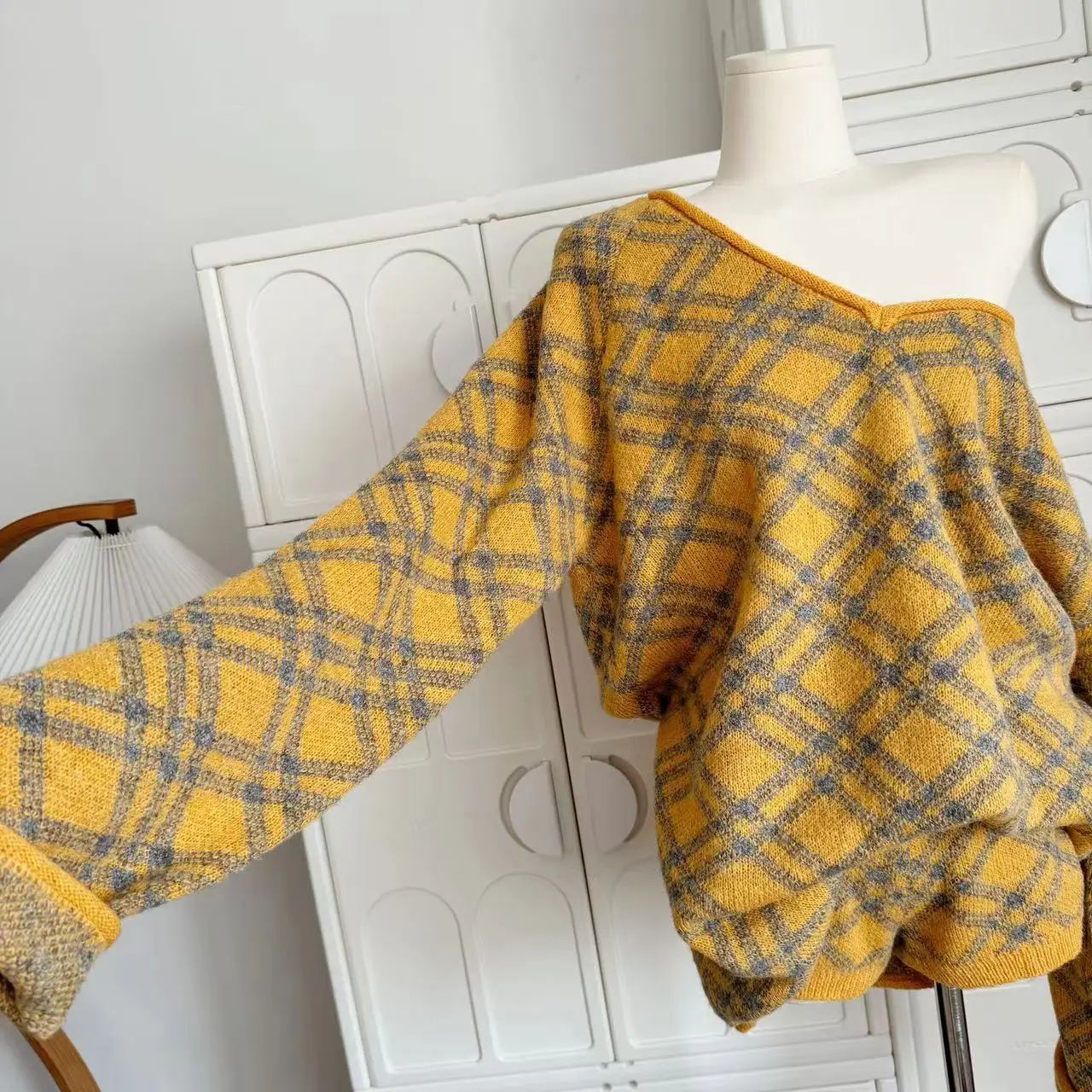 Maglione pullover in cashmere allentato con scollo a V da donna + pantaloncini lavorati a maglia Set da 2 pezzi Abiti 335P Abito con stampa scozzese di nuova moda autunnale