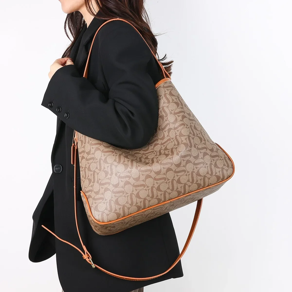 

Modern Minimalist Commuter Bag - Water-Resistant Leather With Hidden Pockets & Adjustable Shoulder Strap