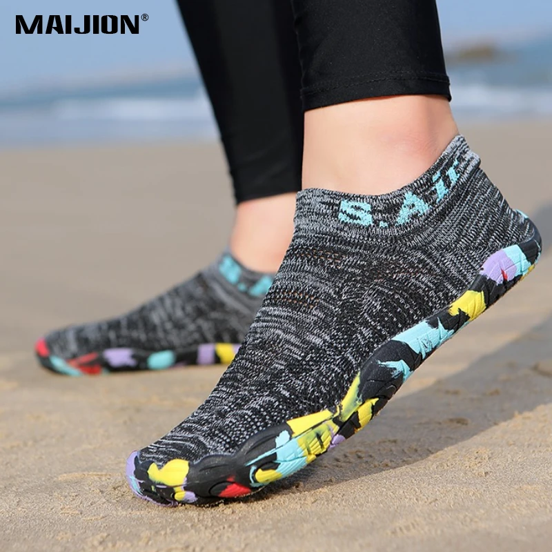 

Breathable Knitted Beach Aqua Shoes Men Quick Dry Outdoor Wading Sneakers Women Slip-on Barefoot Water Sports Shoes Non-slip