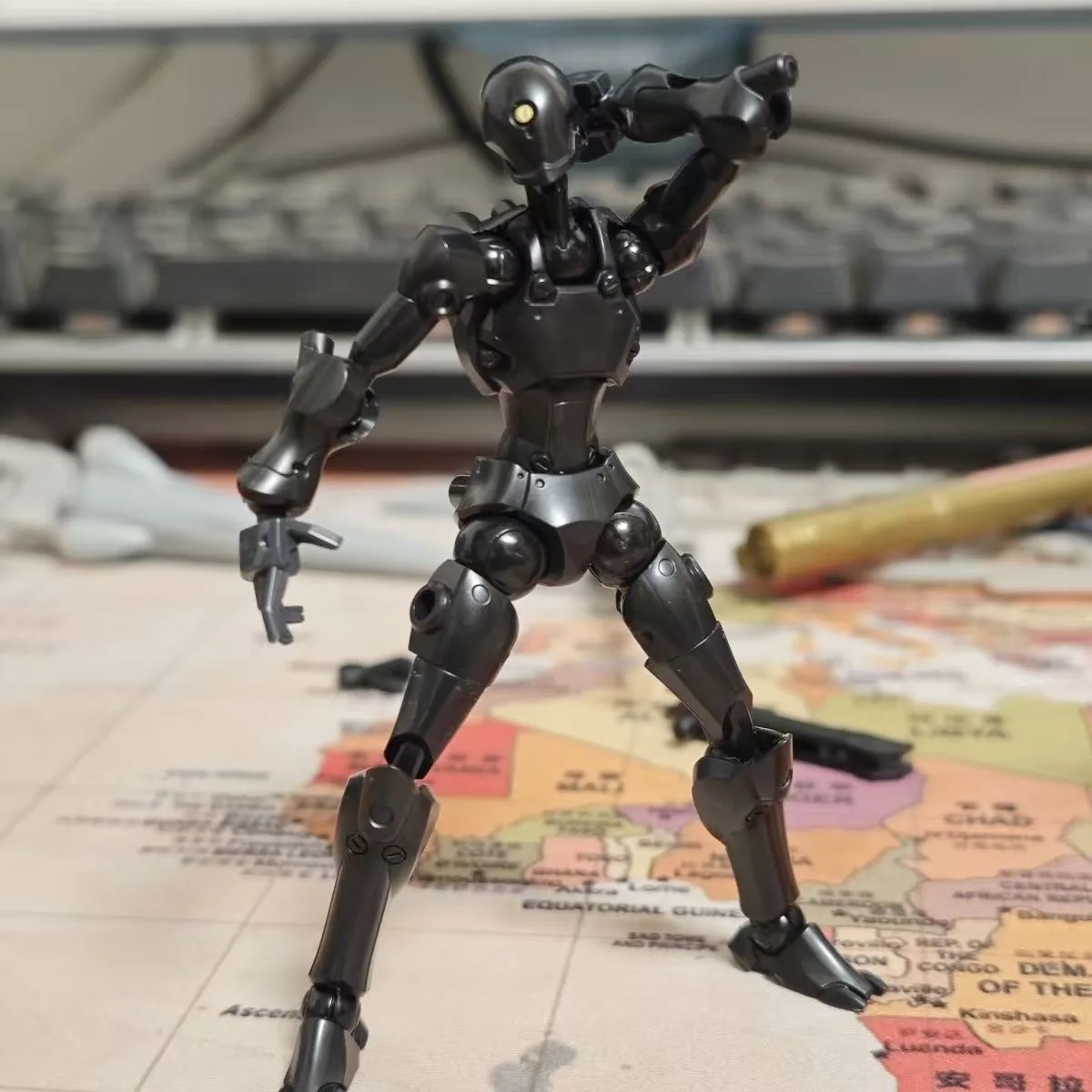 

IN STOCK SHEIK MAINL AND 3MIN-A Assembly Model Kit Robot Action Figures Collection Plastic Model Kits Statue Toys Hobby Gifts