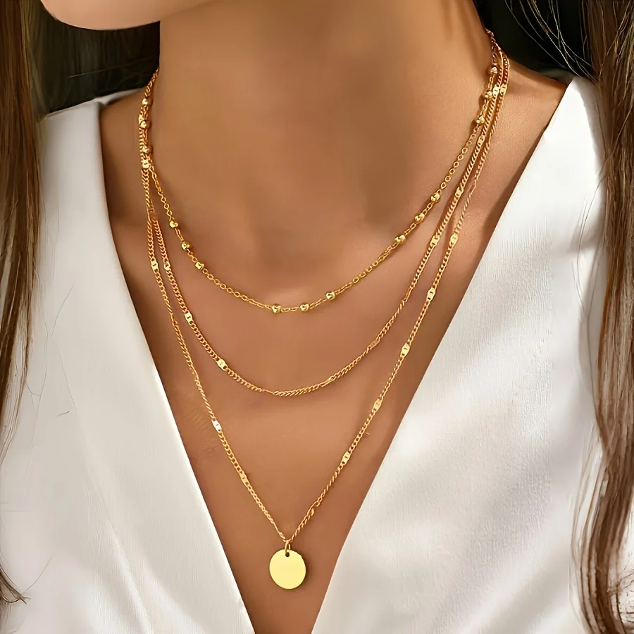 

A Fashionable Round Pendant Three-Layer Necklace Easy Multi-Layer Stacked Necklace Choker