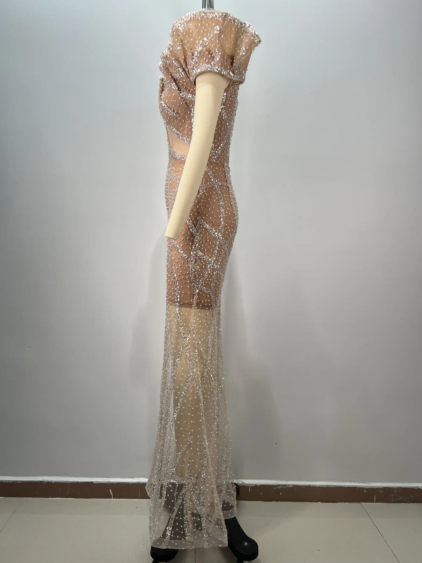 Sequin Embroidered Sexy One-Shoulder Sheer Mesh Mermaid Dress High-End Evening Performance Gown