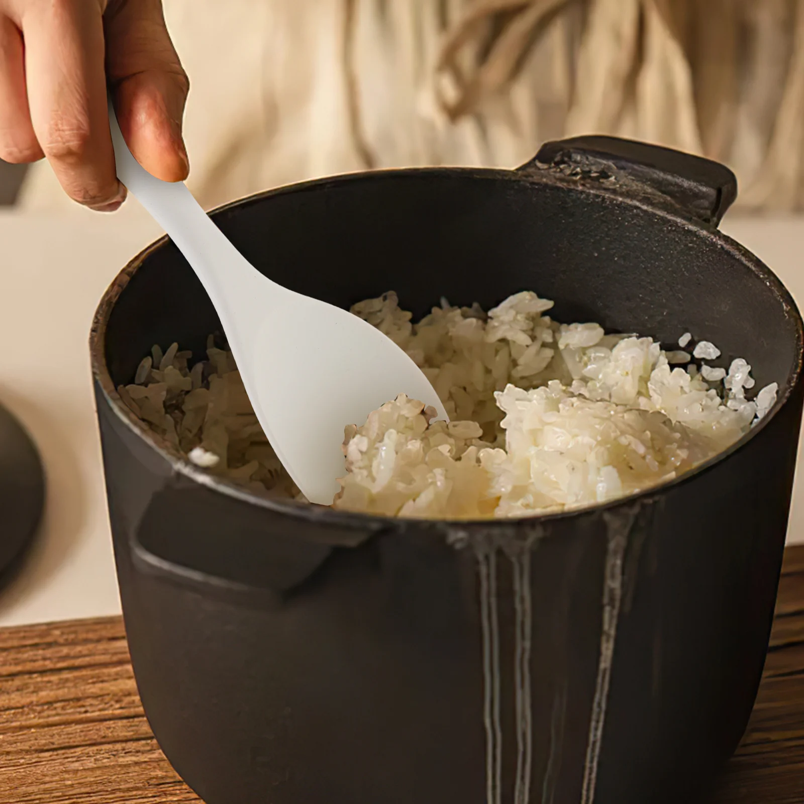 

Reusable Rice Spoon Silicone Non-Stick Smooth Surface Easy Storage Rice Scooper for Kitchen Dining Household Restaurant