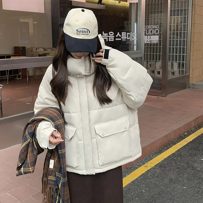 

Women Oversize Loose Winter Short Puffer Jacket Short Loose-fitting Hooded Down Jacket Solid Color Thick and Warm Outerwear