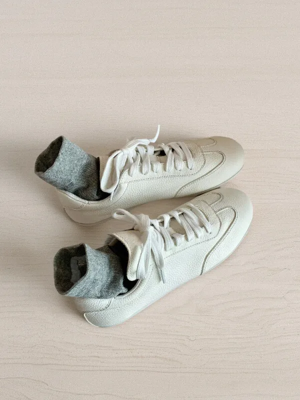 女性のバレエスタイルのスーパーソフトレザー-deqin-シューズラウンドトゥレースカジュアルスポーツホワイトスニーカーラバーアウトソール快適