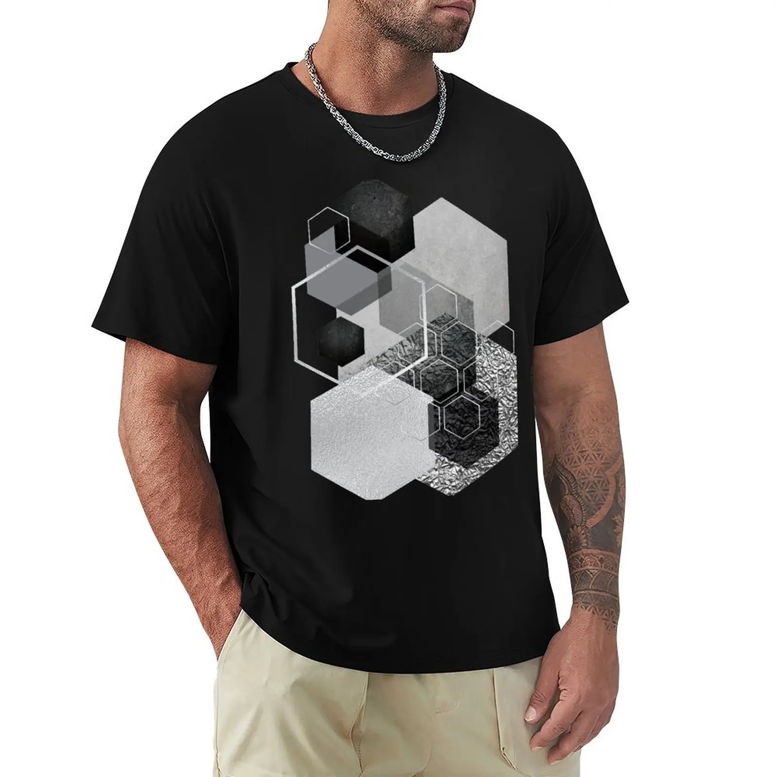 Camiseta geométrica negra y plateada, tops bonitos, cosas baratas, cosas de anime, camisetas de gran tamaño, camiseta vintage para hombre