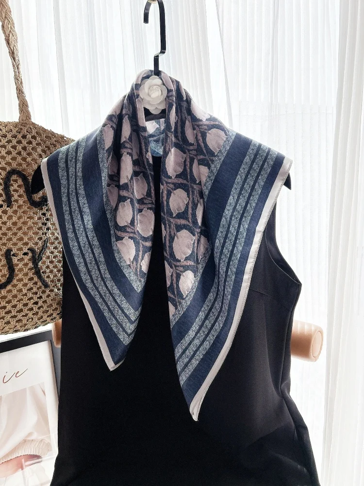 ブルーシルクスカーフ-00-桑絹-ユニークなデニムテクスチャ-シュサテン-スクエアスカーフ-杭州シルクタオル-装飾ファッションアクセサリー