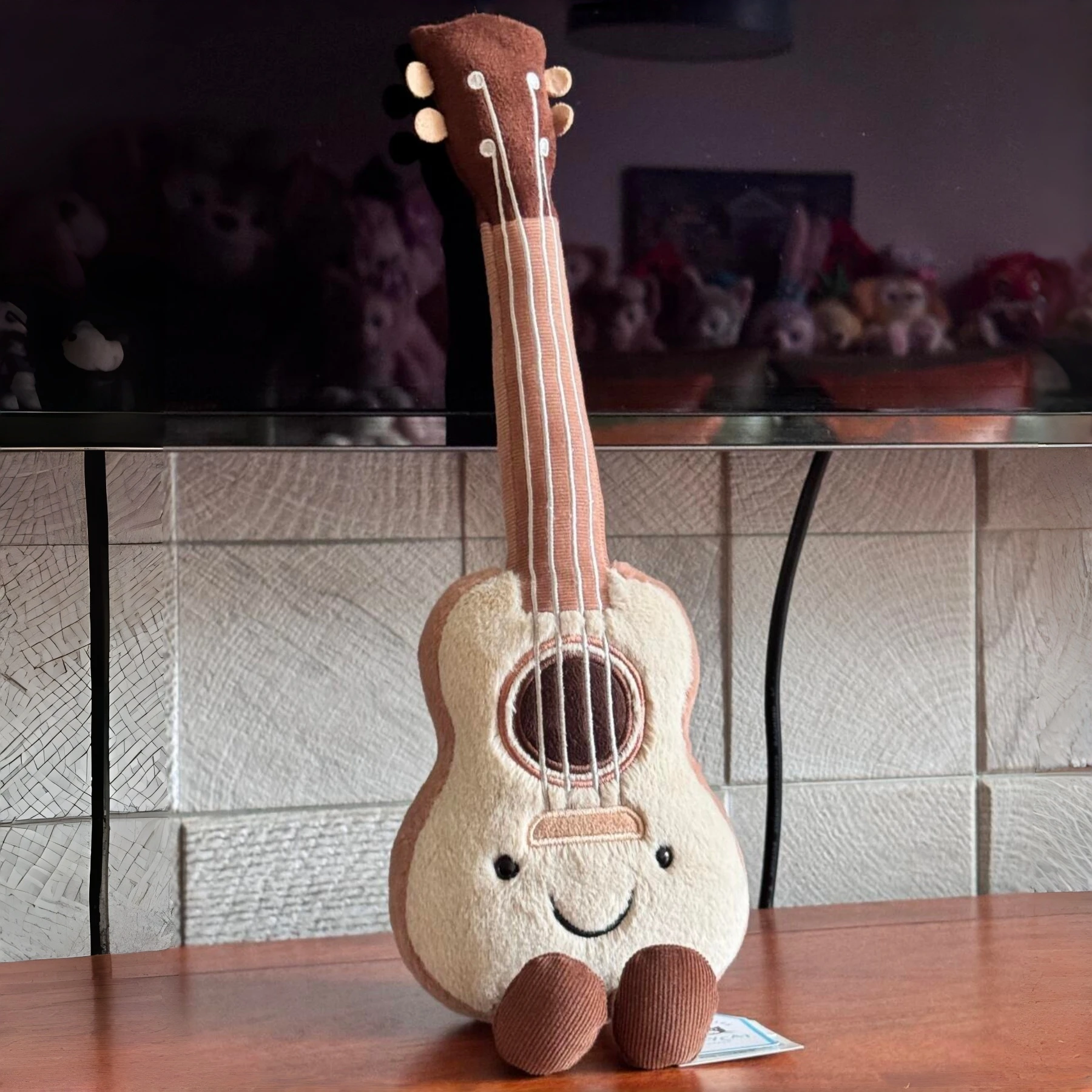 

Милая плюшевая игрушка укулеле Amuseables Kawaii, мягкая кукла укулеле с улыбающимся лицом, милые приятные плюшевые мягкие музыкальные инструменты