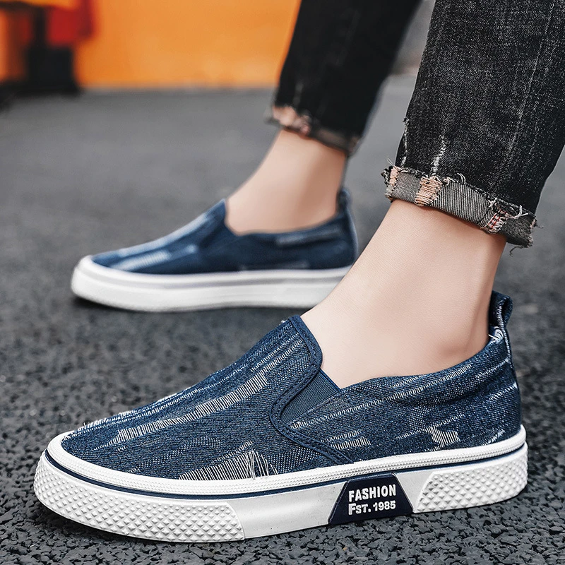 Canvas Loafers Slip‑on Deck Shoes Man Frayed Denim Sneakers Casual Sports Shoes Men's Breathable Lazy Flats Distressed Plimsolls
