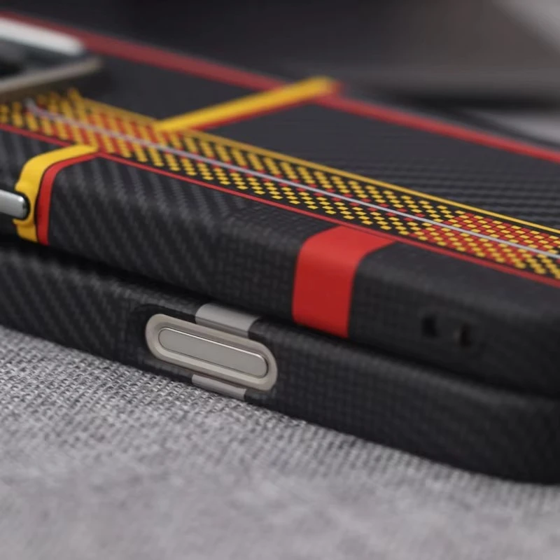Casing ponsel warna Hit, pelindung tahan guncangan PC keras tekstur serat karbon untuk iPhone 16 15 14 13 Pro Max Plus