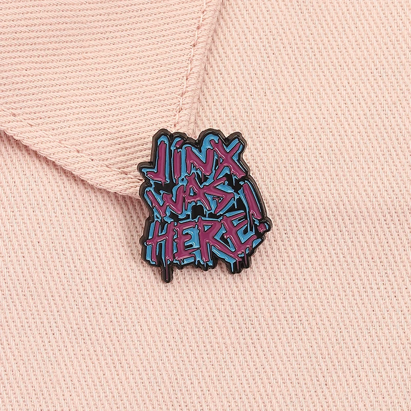 Custom Halloween Horror Text Brooches Enamel Pins Lapel Badges Fashionable Clothes Punk Gothic Jewelry Gift for Friends