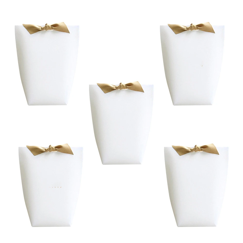 

5pcs Gift Bags Candy Paper Bags Gold Plating Letter Present Bag Wrapping Bags with Ribbon for Thansgiving Day Party Birthday Wed