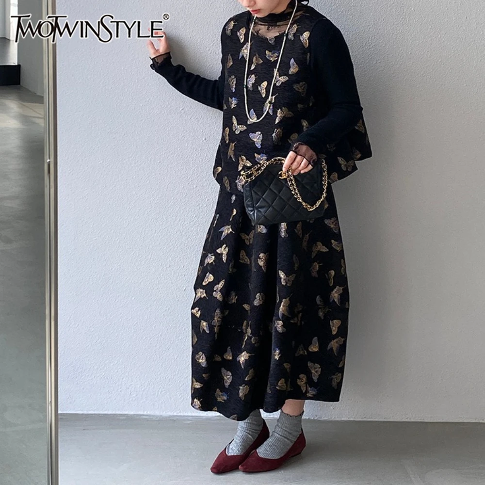 

TWOTWINSTYLE Black Spliced Embroidery Two Piece Set Female O Neck Long Sleeve T Shirt Elegant Vintage Women's Skirt Set Autumn