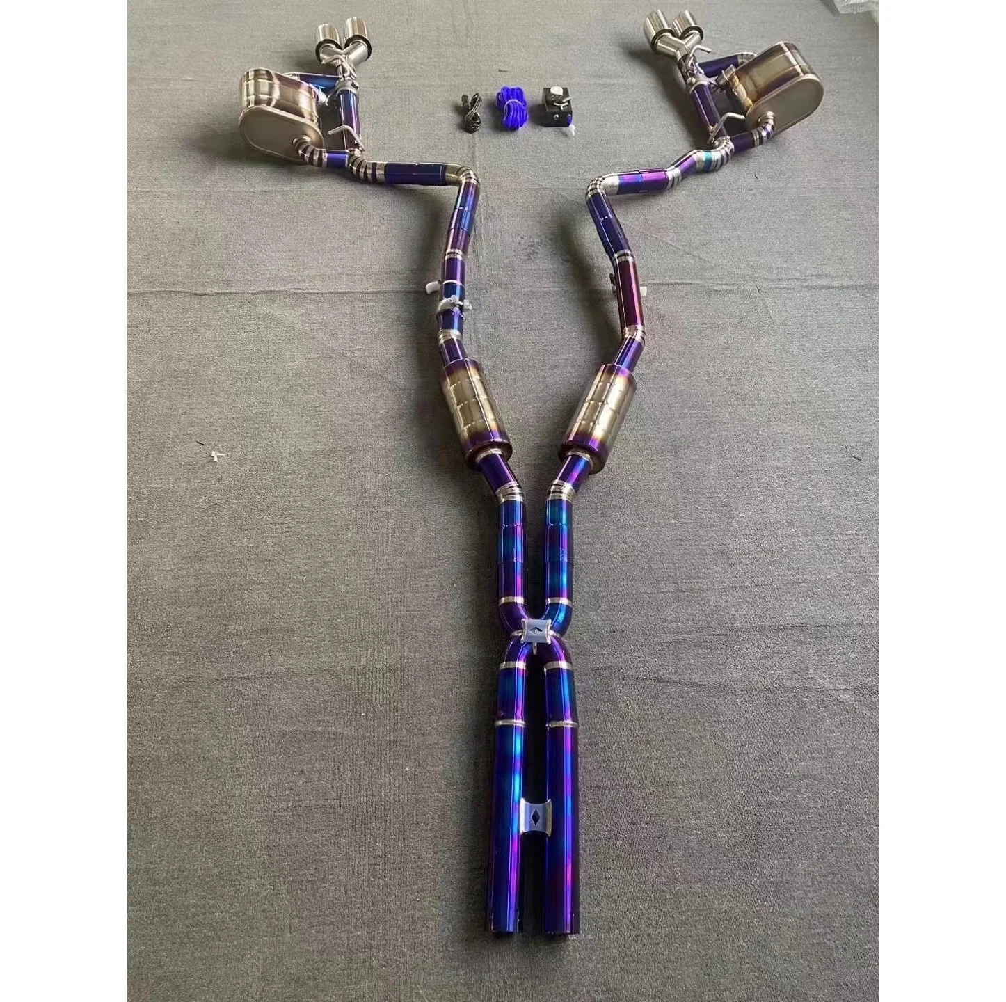 High-Performance Titanium Valvetronic Cat-Back Exhaust Pipes Designed Specifically for Dodge Challenger Exhaust System