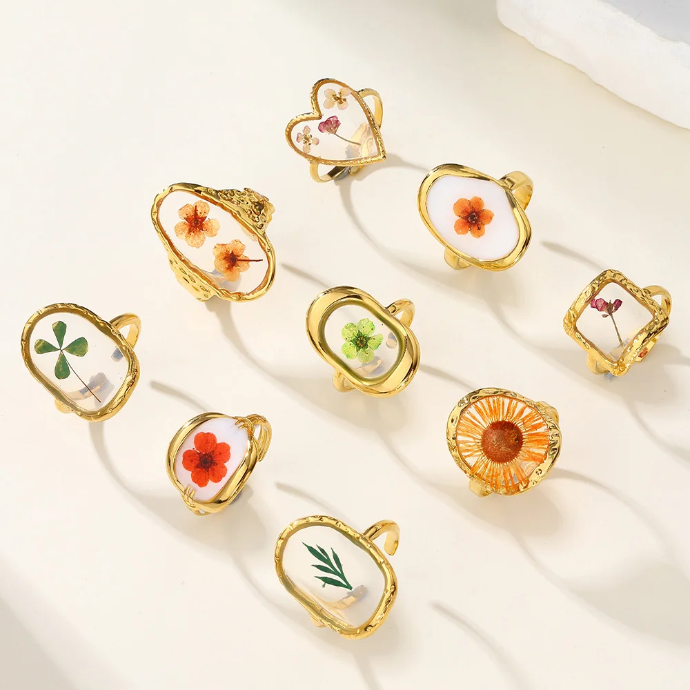 Nextvance Pressed Flower Resin Open Ring Gold Plated Stainless Steel Adjustable Botanical Jewelry for Women Nature-Inspired Gift