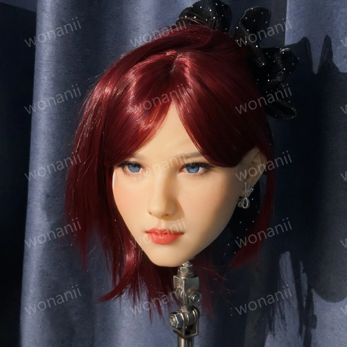 

Super cool female head model, simulating a female head, with exquisite makeup, perfect girlfriend, insertable,for adult male toy