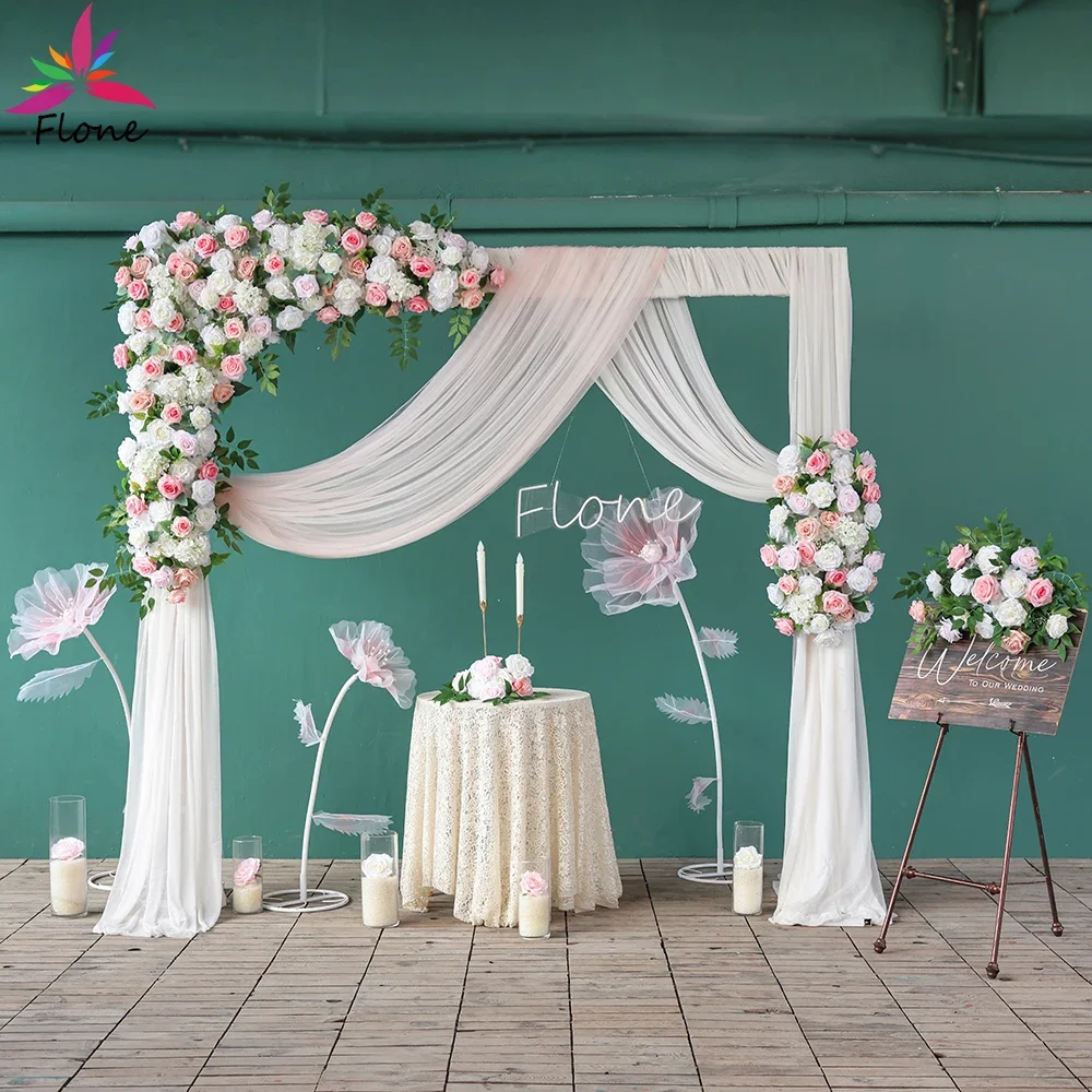 Pink White Rose Green Leaf Fleurs Artificielles Mariage Backdrop Decoration Luxury Custom Triangle Floral Arrangement HY2419