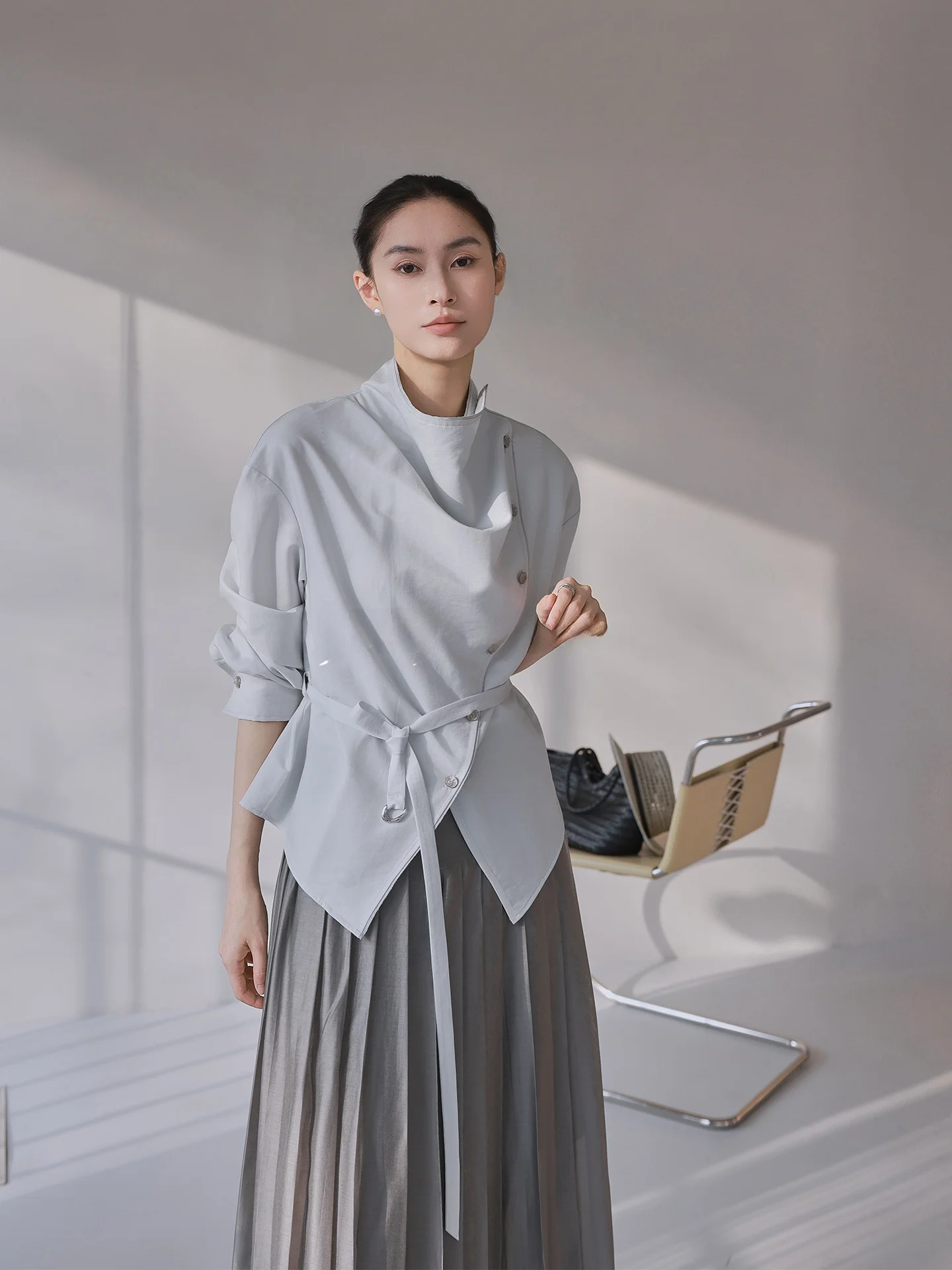 

Jieji Zhang Spring New Design Sensation Light Blue Asymmetrical irt Women's Stand Collar Simple Elegance Long Sve Top