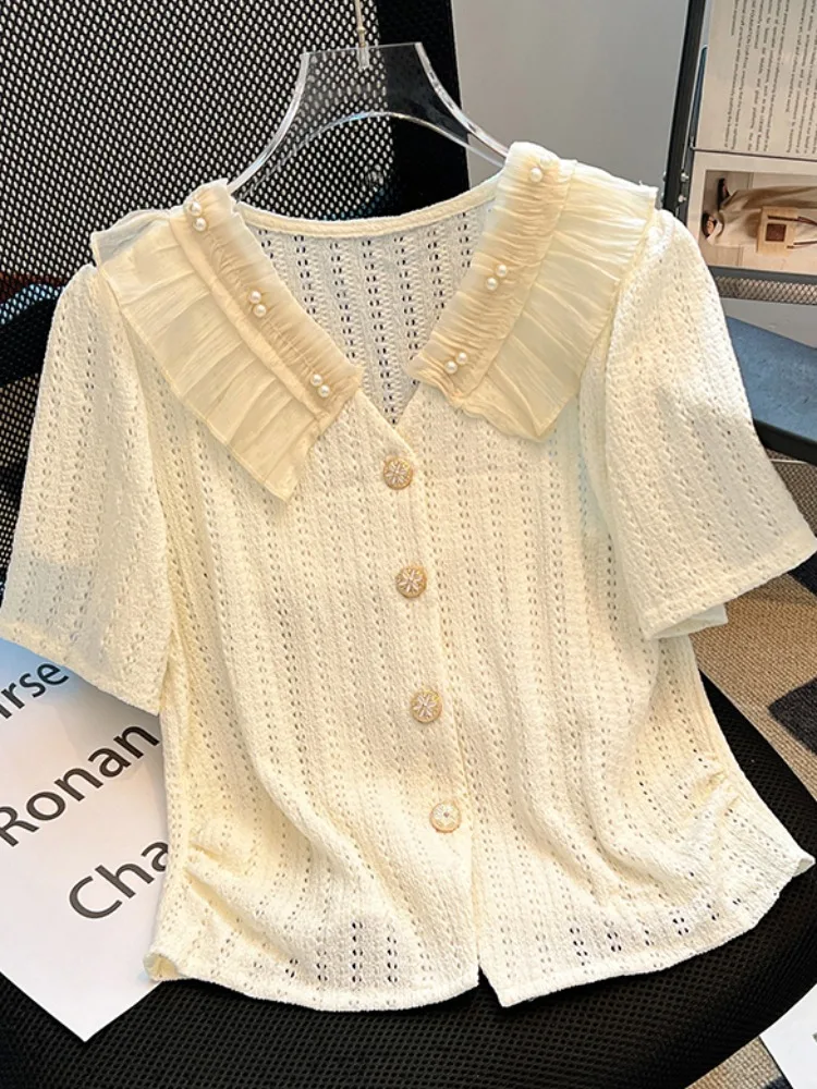 

Summer Lace Embellied V-Ne ort Sve Slim Fit irt Women's Faionable Top Korean Sle Button Detail Gored Hollow out