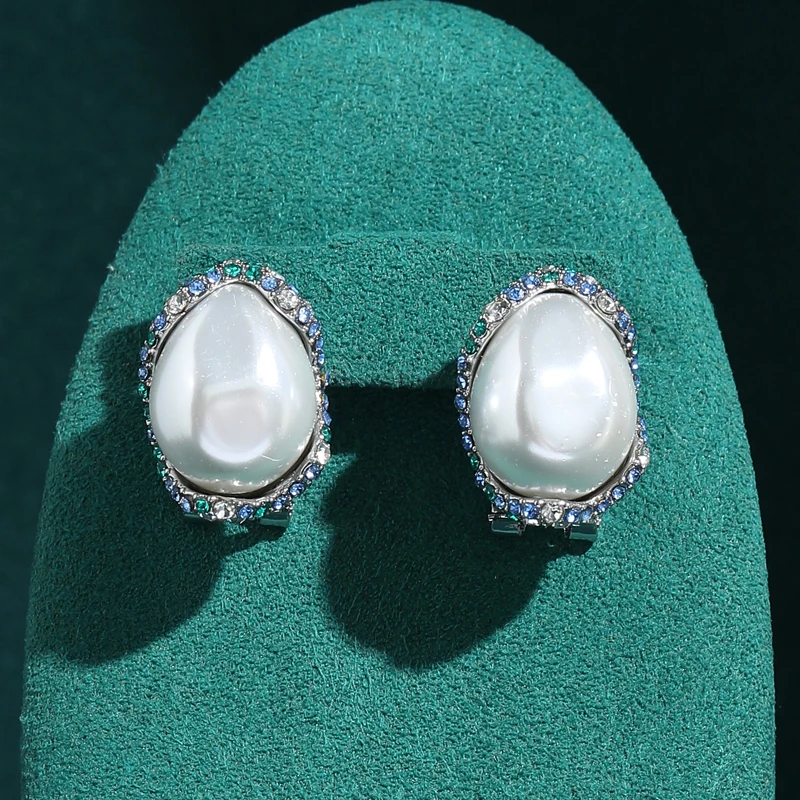 

Vintage Pearl Stud Earrings Woman Elegant Jewelry Silver Color Accessories Rhinestone Luxury Irregular Designer Wedding New 2026