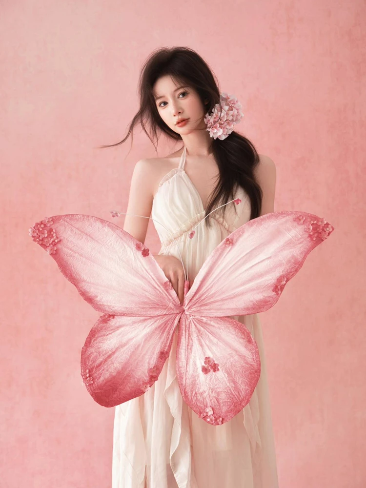 

Новинка 2026: Фотостудия для тематической портретной съемки с атмосферным освещением и модной художественной подсветкой для женской одежды