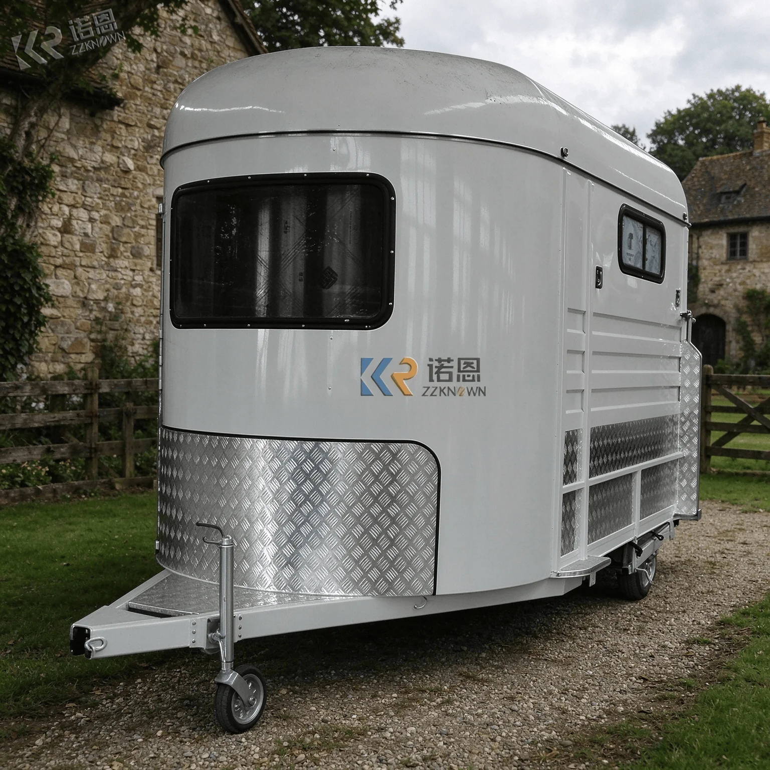 Economical Horse Trailer For Small Businesses Horse Transport Trailer With Custom Order Solutions