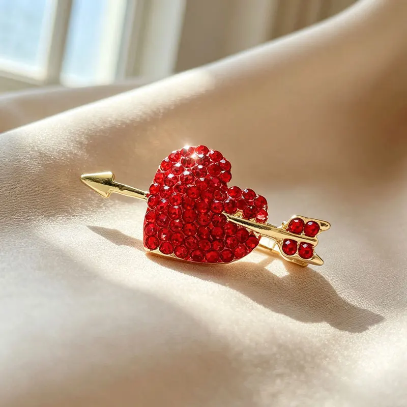 Romantic Red Rhinestone Cupid's Arrow Heart Brooches For Women Men Fashion Zircon Pins Jewelry Valentine's Day Gift Party Dress