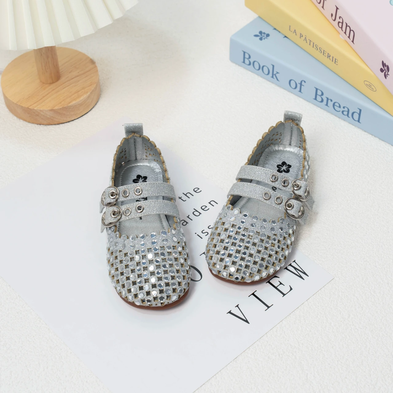 

Girls Flat Shoes Shiny Crystal Cut-outs Children Princess Dance Shoes Soft Sole 2025 Summer New Kids Leather Shoes Sweet Cute