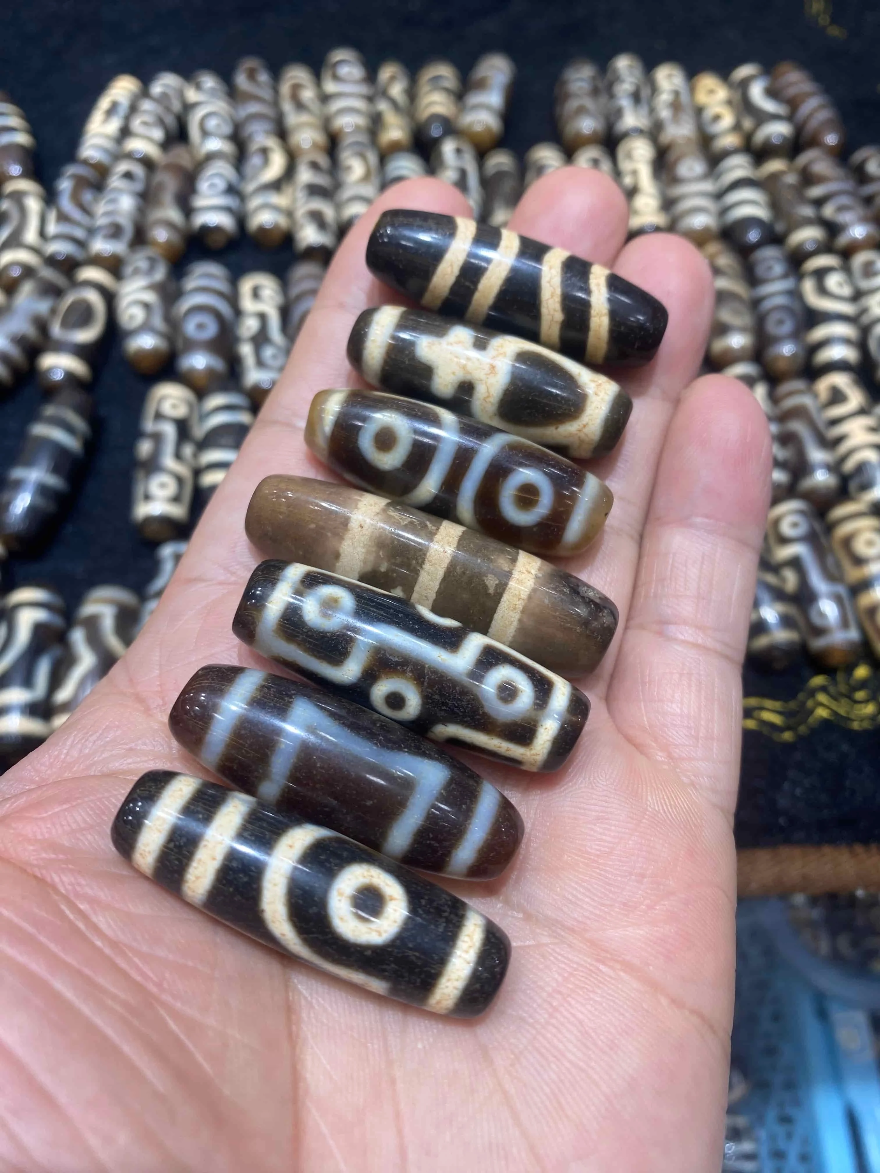 50pcs Special Offer Pack 40mm Taiwanese Craft Agate Dzi Beads Weathered Patina Tibetan Loose Beads for Bracelets and Necklaces