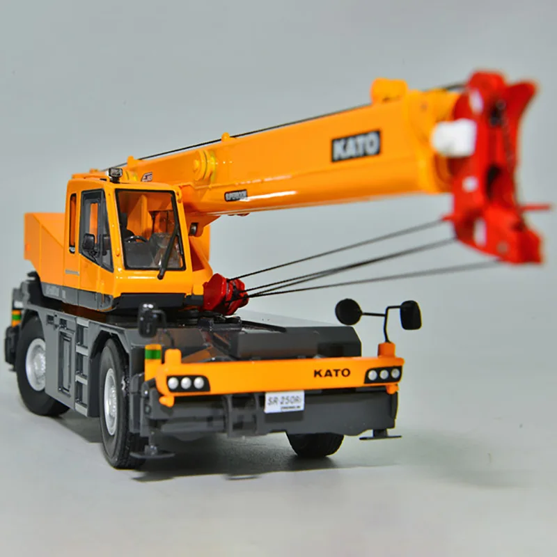 Kato Sr-250ri  25-ton Off-road Crane Alloy Hoist Model Die Cast 1:50 Scale Metal Ornaments Toys Collection Souvenir Display Gift