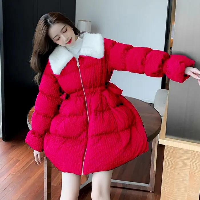 Abrigo acolchado adelgazante con cintura de invierno para mujer, chaqueta acolchada de longitud media con cuello de piel grande de estilo coreano