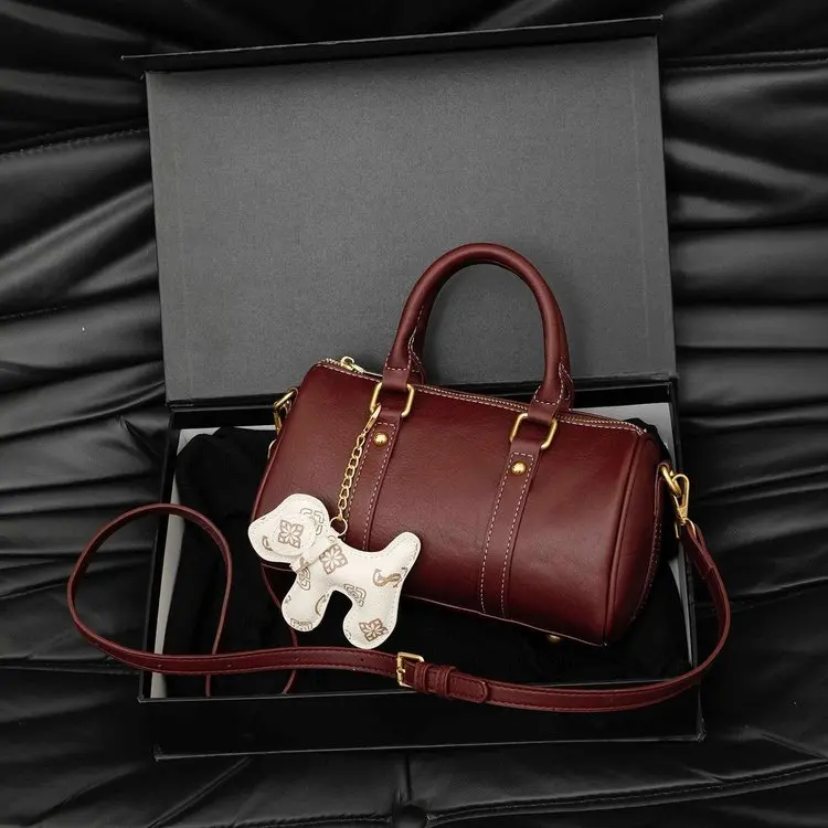 

Элегантные дизайнерские сумки для подгузников класса люкс для женщин: стильные, из натуральной кожи, большой вместимости, минималистичные, модные, через плечо.