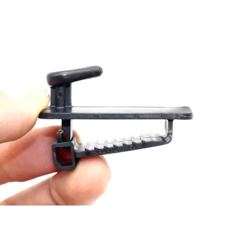 Foot Mat Fixed Buckle Clip for Land Rover Range Rover Executive Sport Evoque Discovery Sport Discovery 4 5