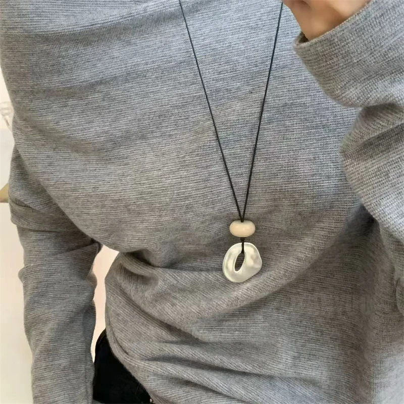 Pendentif irrégulier pour femmes