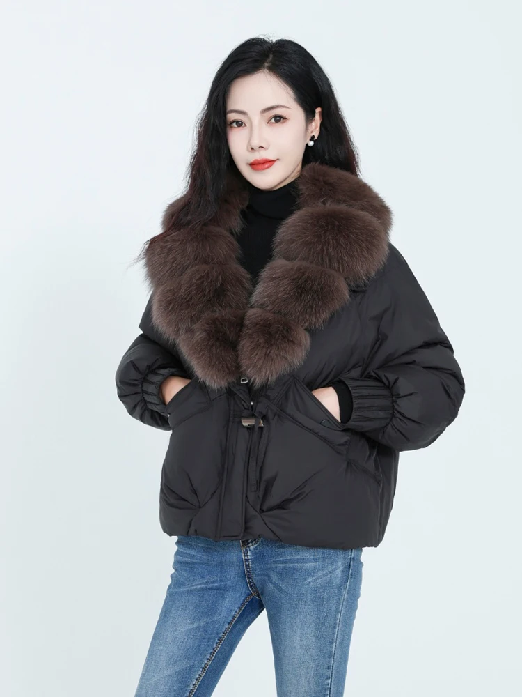 سترة نسائية فاخرة بياقة من الفرو الحقيقي للشتاء الدافئ 2026 معطف منتفخ قصير عالي الجودة ملابس خارجية كبيرة الحجم للسيدات INKEO DJ630