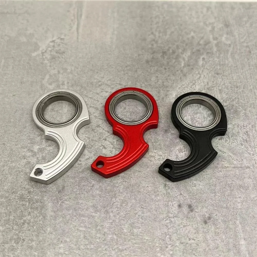 Drehbarer Schlüsselanhänger Power Boy Fidget Spinner aus Metall, kreatives, lustiges Spielzeug im Sichelstil, kleiner Anhänger – Detail 2