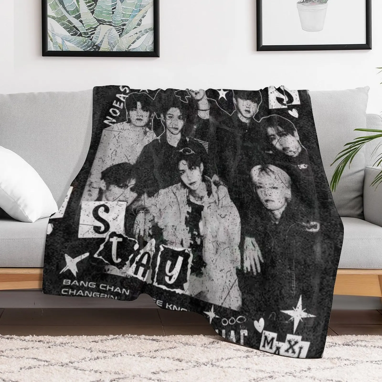 Stray Kids 5 Star comeback poster kpop boy group bang chan lee know changbin hyunjin han felix seungmin jeongin Throw Blanket