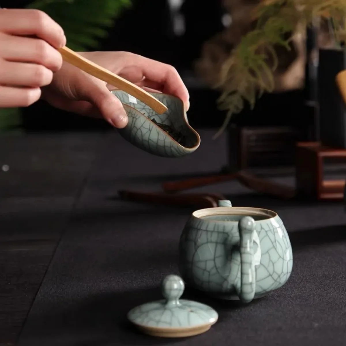 Longquan Celadon Cha He Kung Fu Holder Tea Presentation Vessel Porcelain Tea Boxes Saucer Tea Set Accessories Tea Ceremony