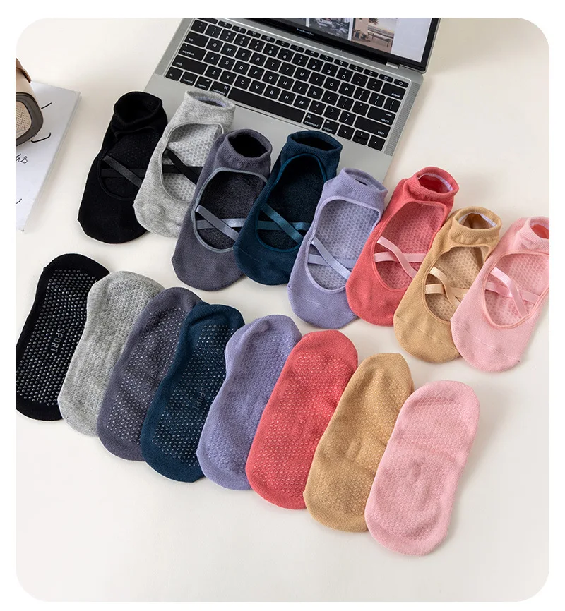 Damen Yoga-Socken mit Kreuzriemen, Rutschfeste Atmungsaktive Grip-Socken für Pilates, Barre, Tanz, Fitness und Workout – Detail 5