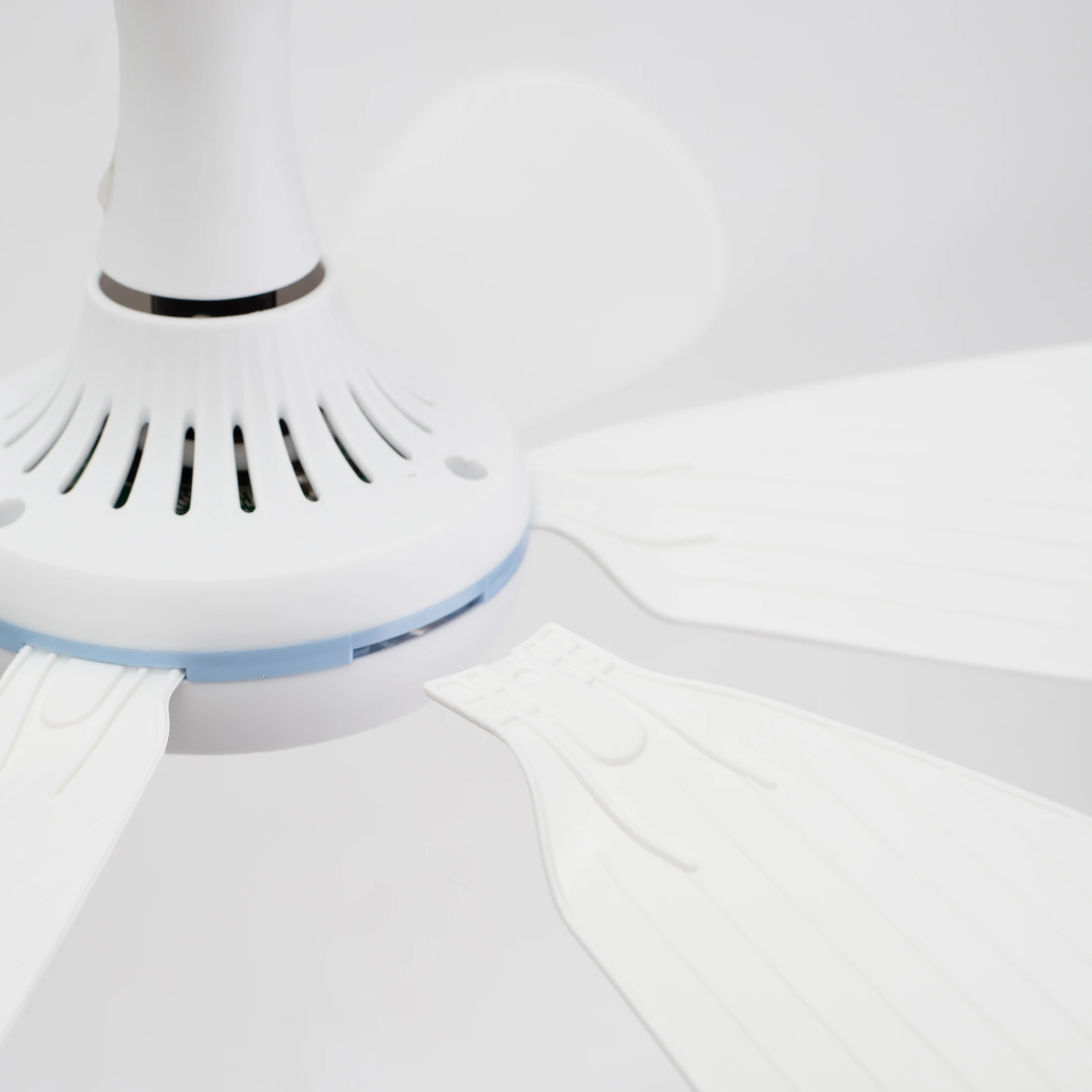 Silent 6 Leaves USB Powered Ceiling Canopy Fan with Remote Control Timing 4 Speed Hanging Fan for Camping Bed Dormitory Tent New