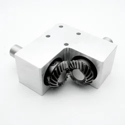 1: 1 Right Angle Commutator Right Angle Corner Turning Device 1.5M 19T 15mm Spiral Bevel Aluminum Gearbox