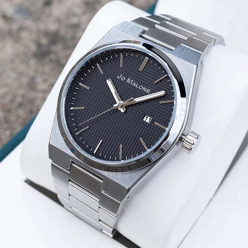 

Элегантные мужские деловые часы 42 мм с датой, кварцевые деловые часы, стильный ремешок-браслет для повседневных случаев