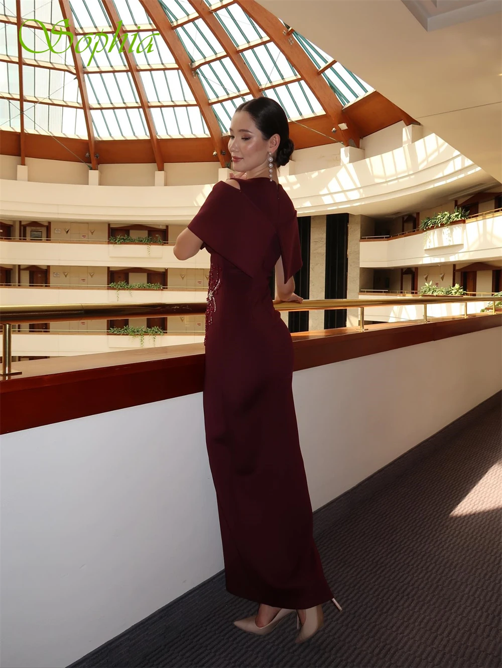 Customized Simple Burgundy Satin Evening Dress Classic O-Neck Off the Shoulder Homecoming Dress Soft Straight Beading Prom Dress