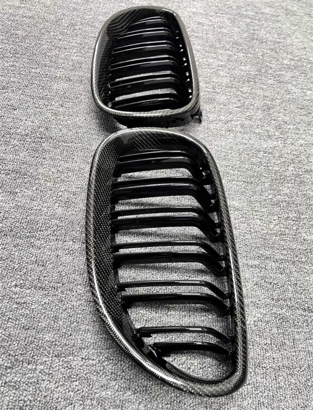 

E60 Gloss Black Carbon Fiber M5 Style Auto Car Styling Front Racing Grill Grille for BMW E60 5 Series 2004-2009