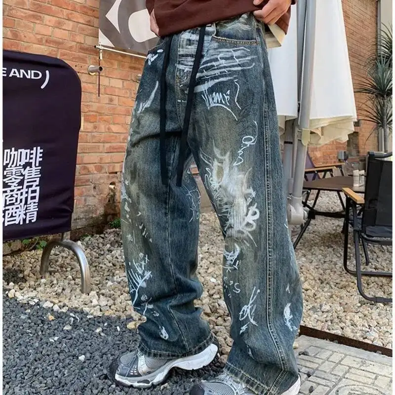Herfst Jeans Broek Mannen High Street Graffiti Print Drop Crotch Jeans Losse Rechte Wijde Pijpen Draggable Broek Hiphop Streetwear