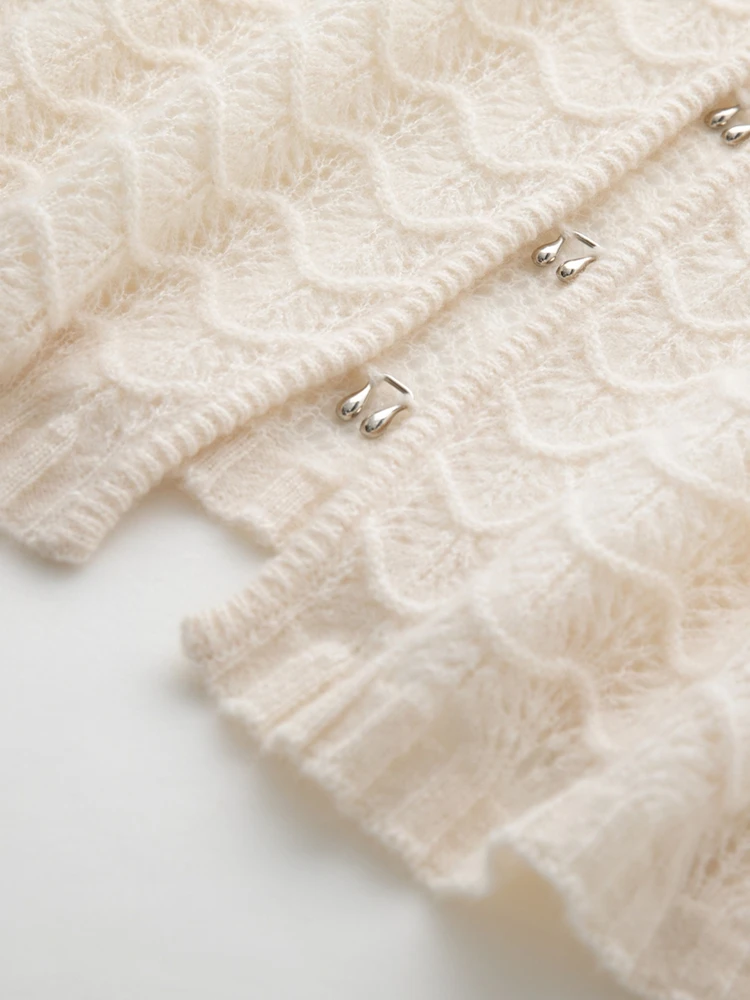 

Sold Out Sold Out Cashmere Sweater Hollowed Out O-neck U-shaped Buckle Design Cardigan Spring Autumn Sweater Thick Fashion Tops