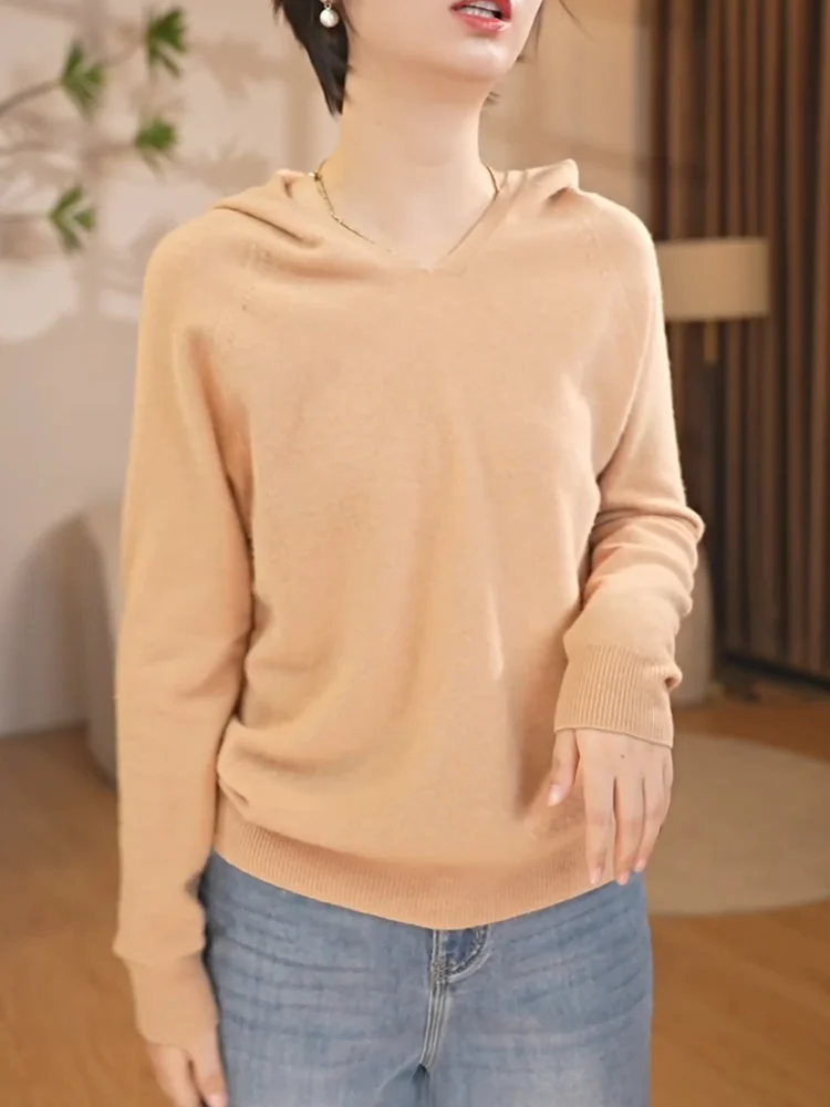 

Fall 2025 Large Size Khaki Faionable Knitted Hat Sweater Slimming Top Street Sle Long Sve Camere Regular Fit C...